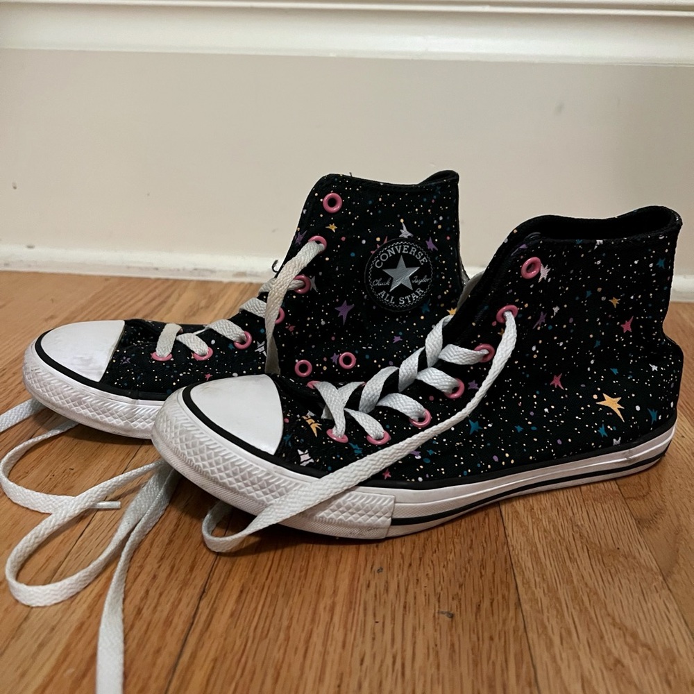 Converse high top youth size 4